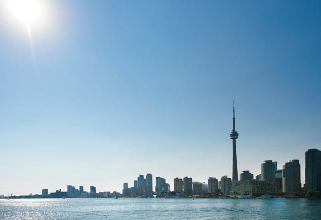 Toronto die Metropole an den Niagara Fällen in Ostkanada