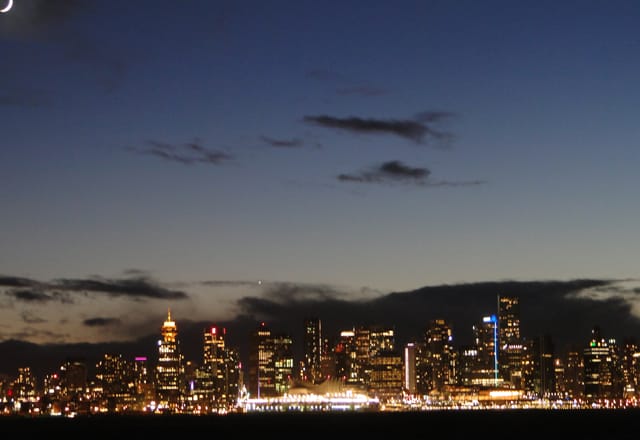 Vancouver die Metropole am Pazifik in Kanada bei nacht
